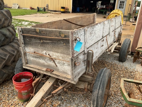 Wooden wagon on wooden gear