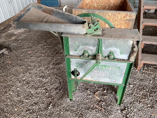 John Deere Corn Sheller