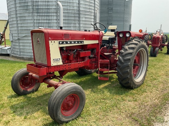 1966 Farmall 656 Gas