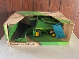 1/28 Scale JD 9600 Combine w/ Heads