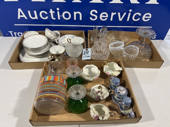 3 Flats of Misc Glassware
