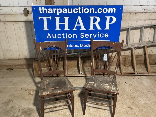 2 Matching Chairs