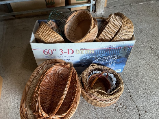 Lot of various baskets