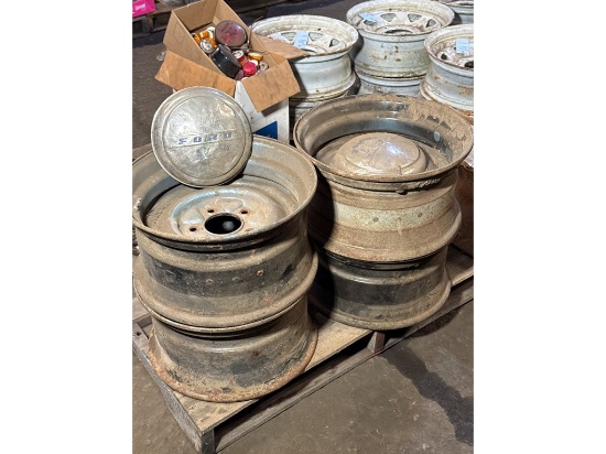 Ford Metal Hubcaps and Wheels