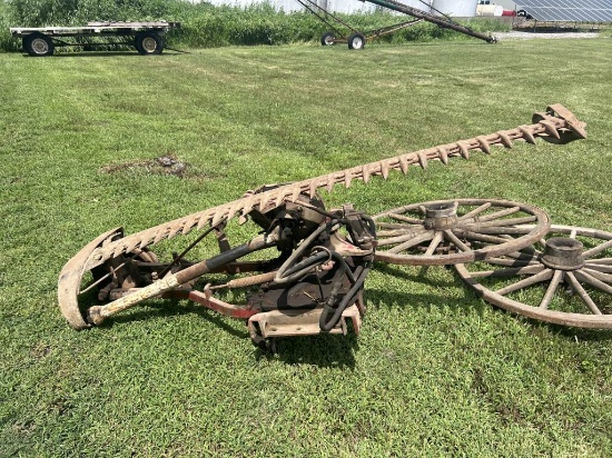 IH Sickle Mower 9’