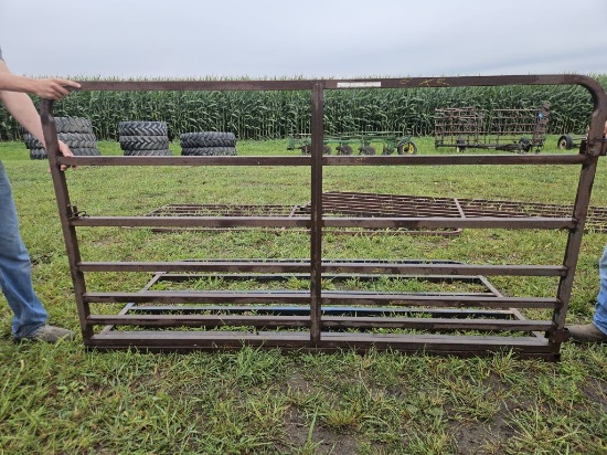 Type: Gate 8 ft x2 Consignor- Larry Michael