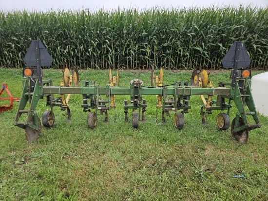 4 row John Deere Cultivator
