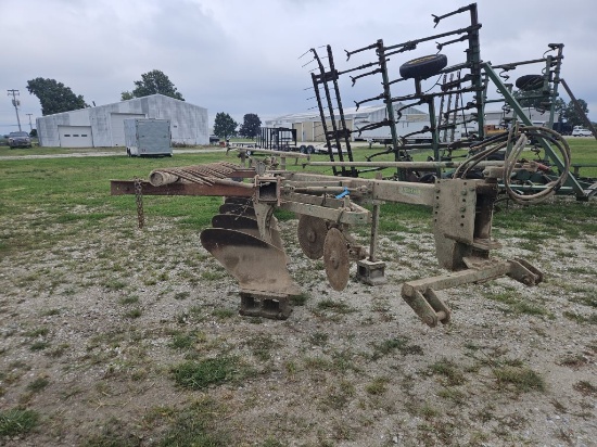 5 bottom John Deere F1350-1450 Plow