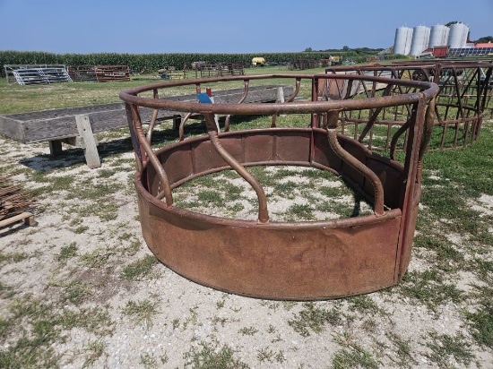 Hay bale ring