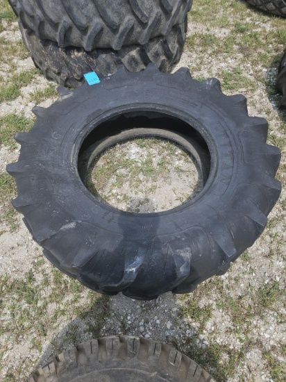 Tractor tire 18.4-30