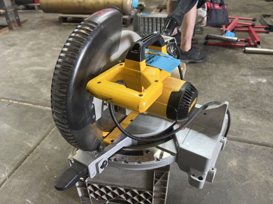 Dewalt miter saw
