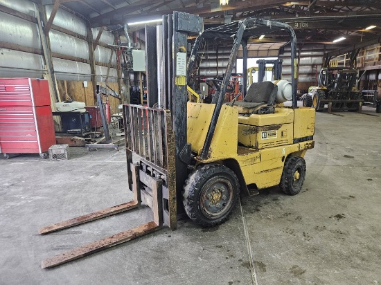 Caterpillar V50C forklift