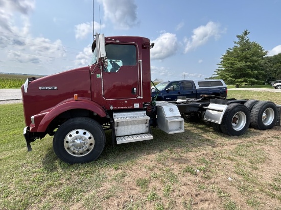 2004 Kenworth T800