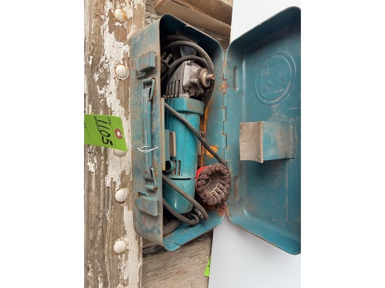 Makita Electric Grinder With Metal Storage Case