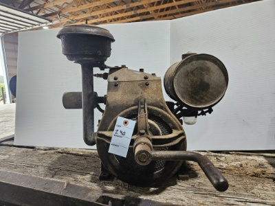 Briggs & Stratton gas engine