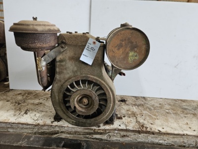 Briggs & Stratton gas engine