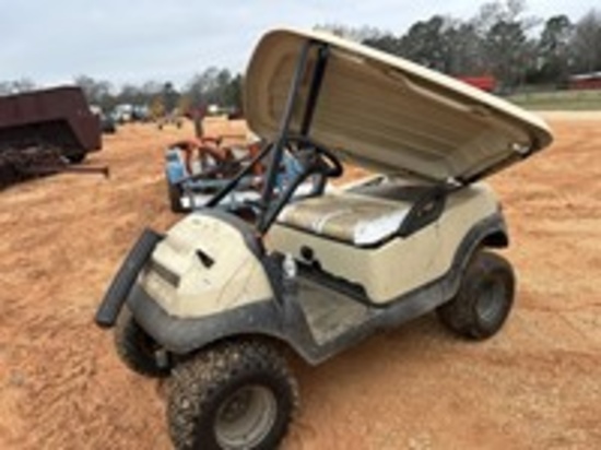 Club Car Electric Golf Cart Non-Running comes with charger and extra set of golf cart seats.
