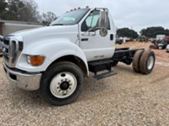 2006 Ford F750 Cab & Chassis VIN VIN: 1GCEK19B75E269617 Miles 254,063