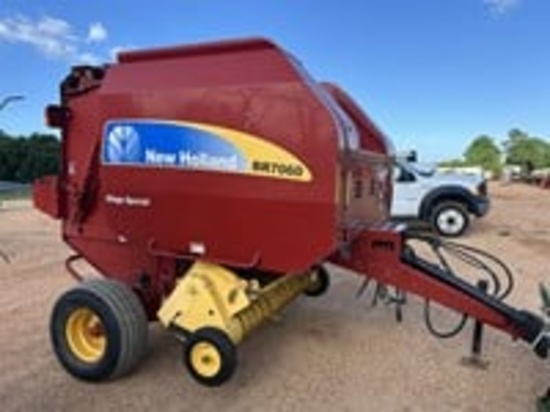 New Holland BR7060 Hay Baler