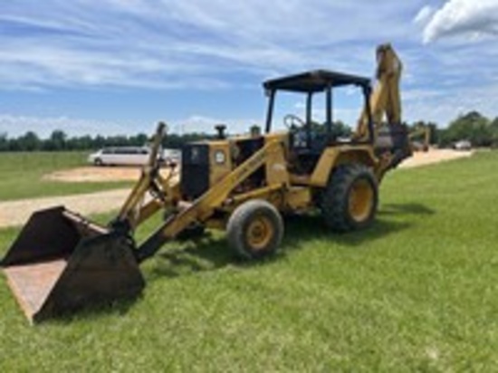 John Deere 210C Backhoe Loader