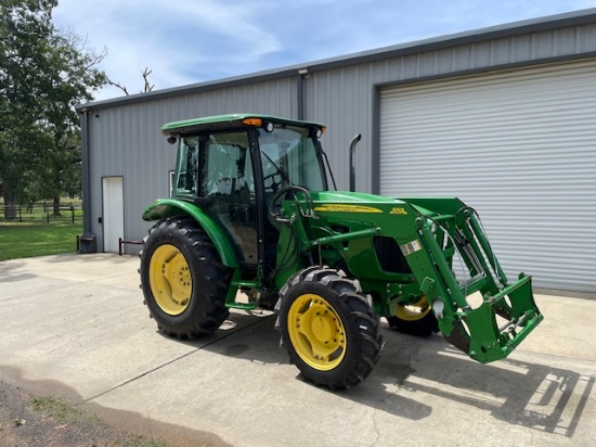 John Deere 5083 w/553 Loader
