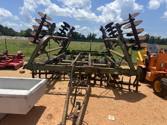 John Deere 230 Tandem Offset Disc