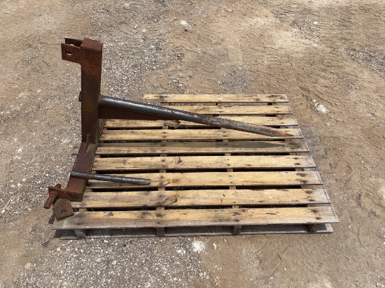 USED 3 POINT BALE SPEAR 42 INCH