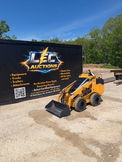 DEMO NOUMAN MINI SKID STEER DIESEL POWER