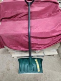 Shovel/Pusher w/ Bent handle