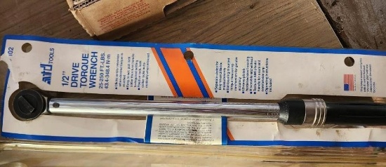 1/2 " Drive Torque Wrench, 25-250 ft lbs, easy set Made in USA