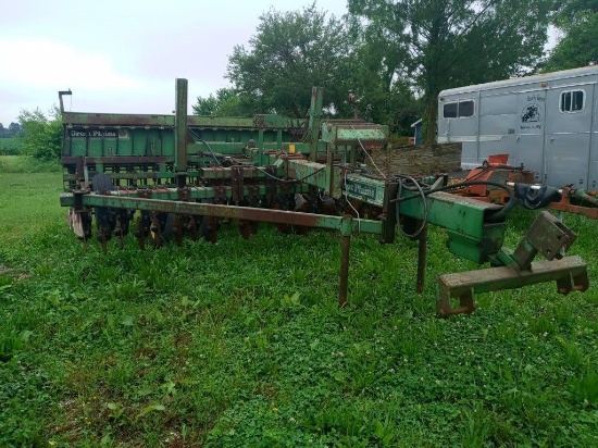 15ft Great Plains No Till Drill w/Grass Seed Box