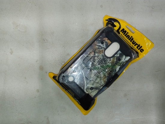 Camo Cellphone case w/ belt clip