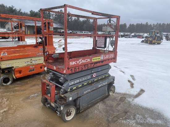 SkyJack SJIII 3219 24V Scissor Lift