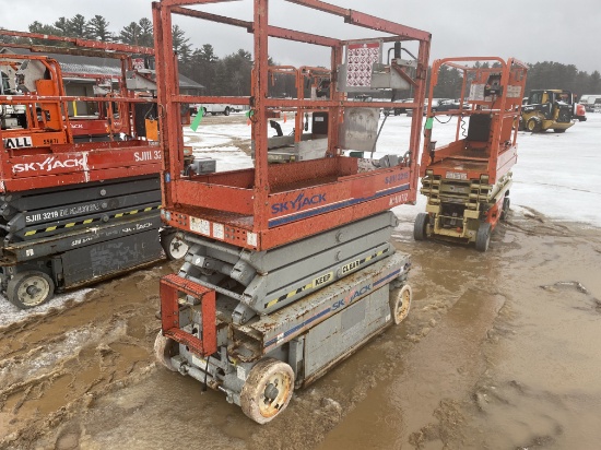 SkyJack SJIII 3219 24V Scissor Lift