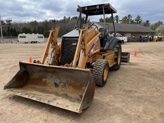 Case 570MXT Loader Backhoe