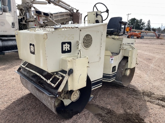 1989 Ingersoll Rand DD25 Double Drum Roller