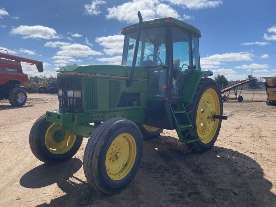 1995 John Deere 7200 2WD Tractor
