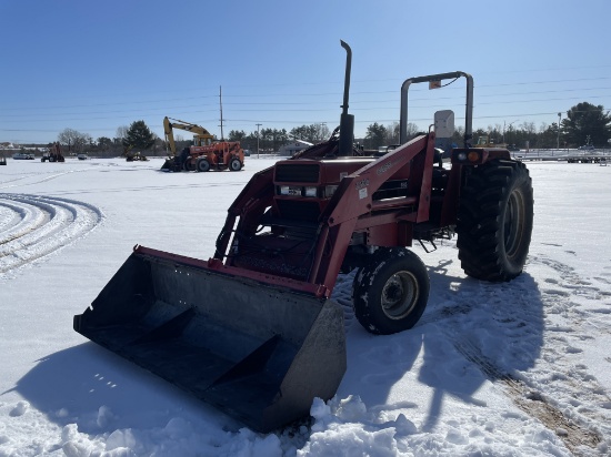Case-IH 685 2WD Tractor with 2250 Loader