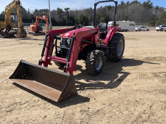 2014 Mahindra 2555 Tractor with Loader Bucket