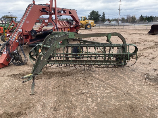 John Deere 11' Side Delivery Hay Rake
