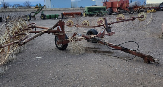 Pull Type V - Wheel Rake