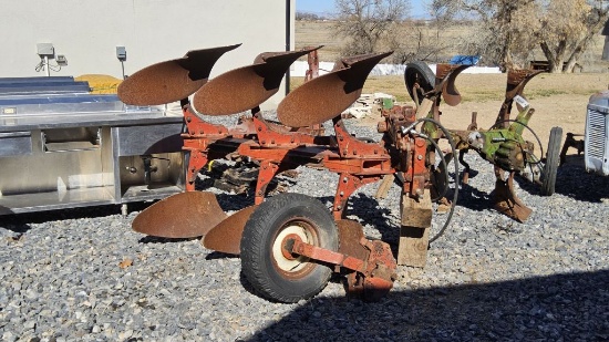 International, 3 Point, 3 Bottom Plow