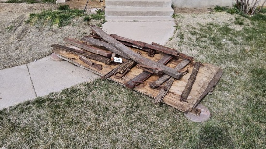 Miscellaneous Pallet of Single and Double Trees
