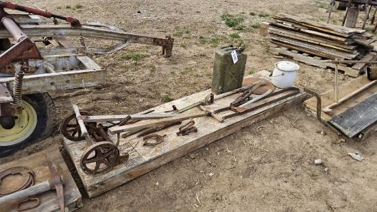 Pallet of Misc. Antique Items