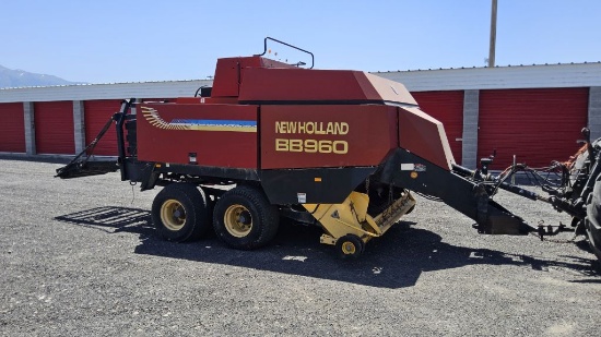 New Holland 3X4 Baler