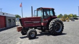 International 5288 Tractor