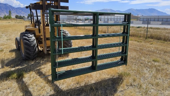 QTY (6)- 8ft Green Super Duty Square Corner Gate. 5FT TALL