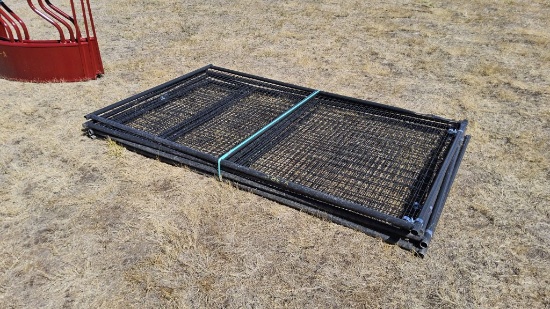 10ft x 10ft Elite Dog Kennel- SOME DAMAGE