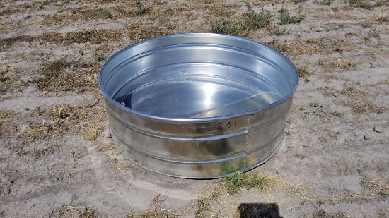 QTY (1)- 2ft x 6ft Round Tank