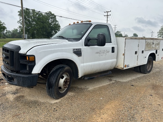 2008 Ford F350 Utility Truck